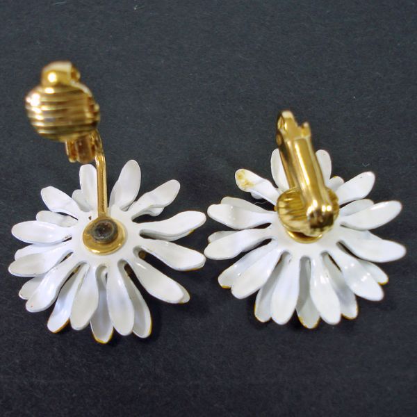 White Yellow Daisies Enameled Clip On Earrings Clearance #2