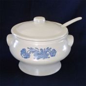 Pfaltzgraff Yorktowne Soup Tureen With Ladle