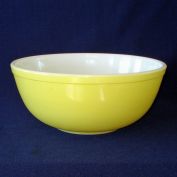 Pyrex Primary Yellow 4 Quart Mixing Bowl