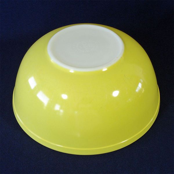 Pyrex Primary Yellow 4 Quart Mixing Bowl #3