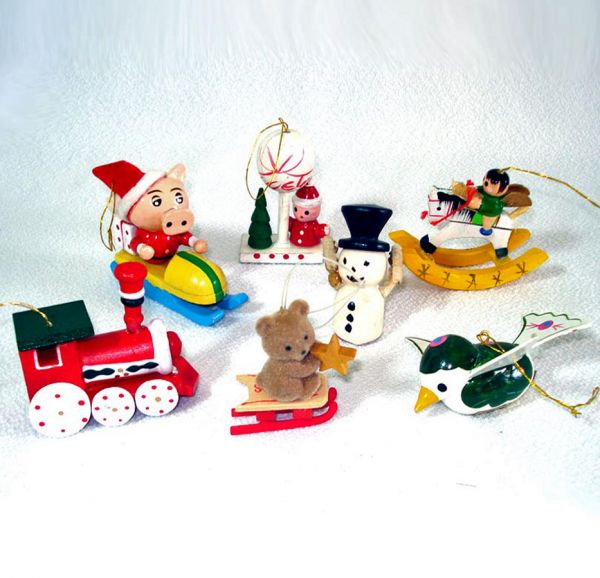 Lot Painted Wood Christmas Ornaments, Garlands #5