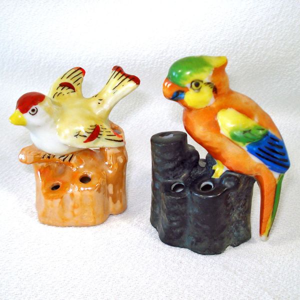 Pair Small Ceramic Song Bird, Parrot Flower Holder Frogs