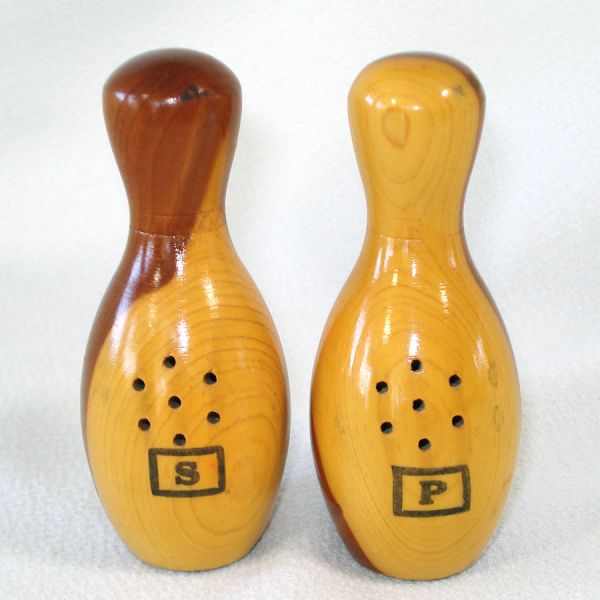 Bowling Pins Wood Salt Pepper Shakers Elba Minn Souvenir