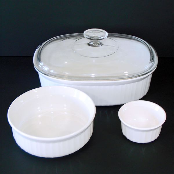 Corning Ware French White 3 Quart Covered Casserole With Extras