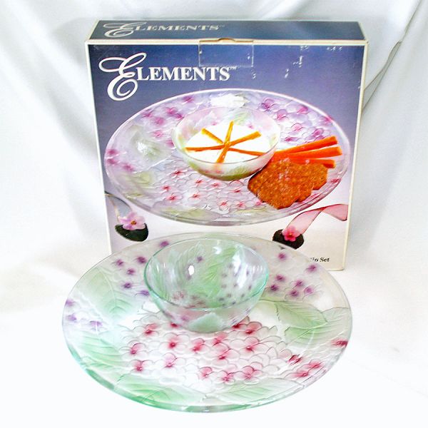 Elements Hydrangea Garden Glass Chip and Dip Set in Original Box