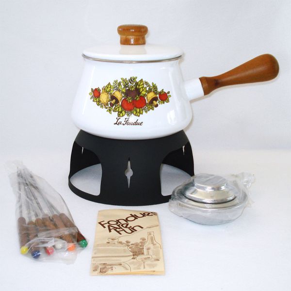 Spice of Life Enameled La Fondue Set Mint in Box Corning Go-With #4