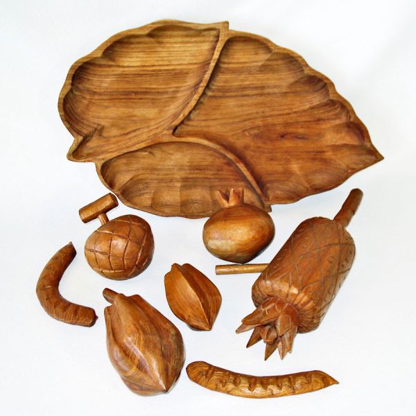 Monkey Pod Divided Leaf Tray With Fruit