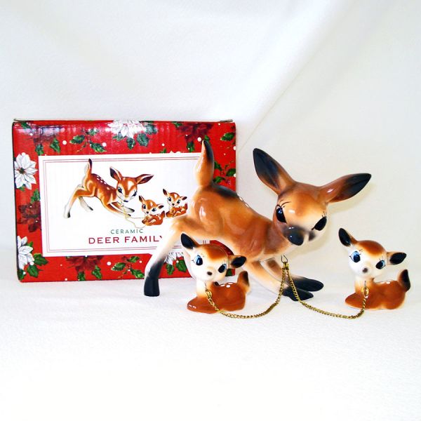 Chained Ceramic Deer and Fawns Family Christmas Figurines Mint in Box