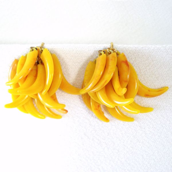 Fun Vendome Yellow Dangling Claws Cha Cha Clip Earrings