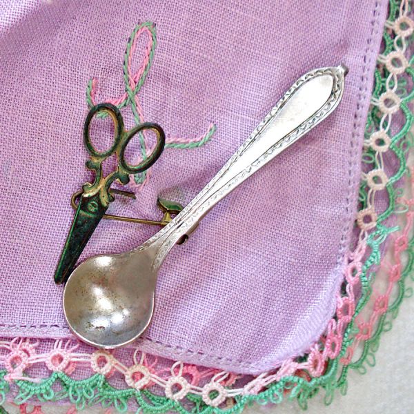 Lot Violets Hairpin Lace Trimmed Ladies Hankie, Dresser Box, Doilies, More #5